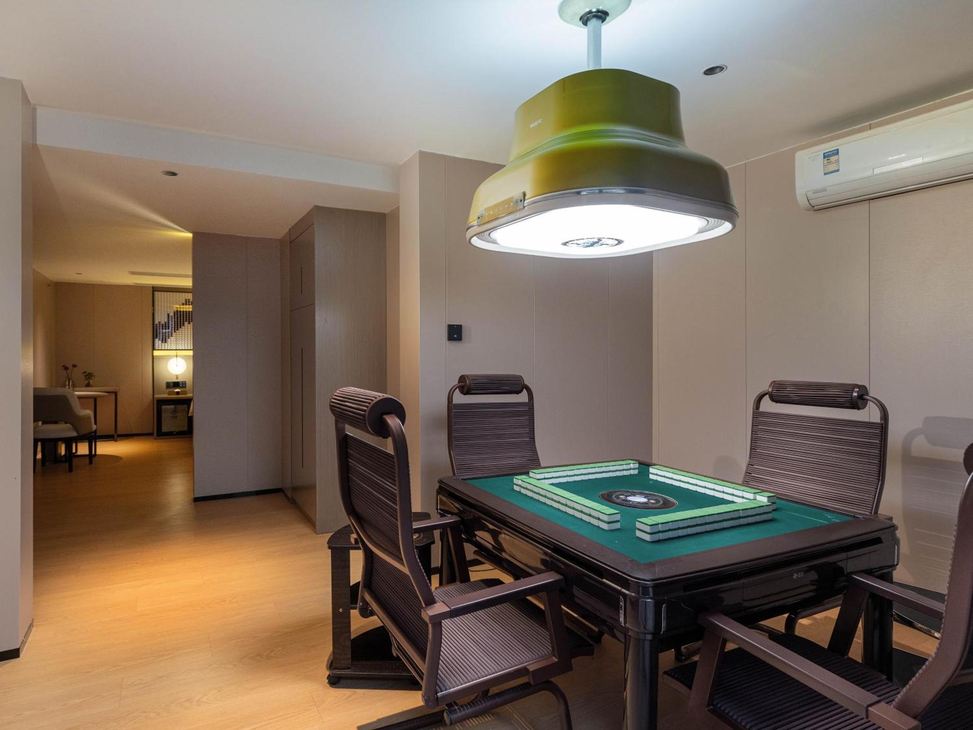 Lavande International Hotel Guangzhou Taikoo Hui Square Shipaiqiao Metro Station Branch - Free Shuttle Bus To Canton Fair Complex During Canton Fair Period & Free Vpn Internet Access Exterior photo