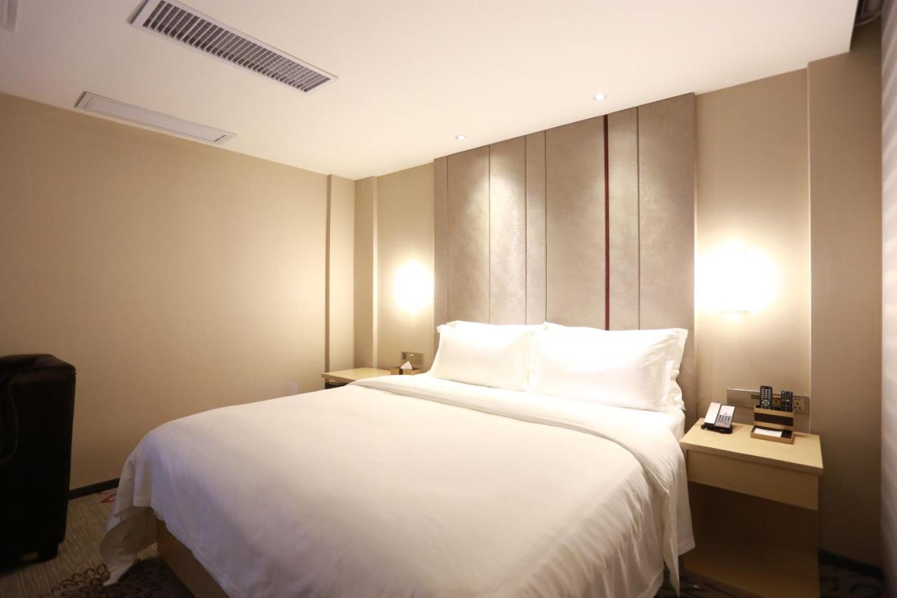 Lavande International Hotel Guangzhou Taikoo Hui Square Shipaiqiao Metro Station Branch - Free Shuttle Bus To Canton Fair Complex During Canton Fair Period & Free Vpn Internet Access Exterior photo