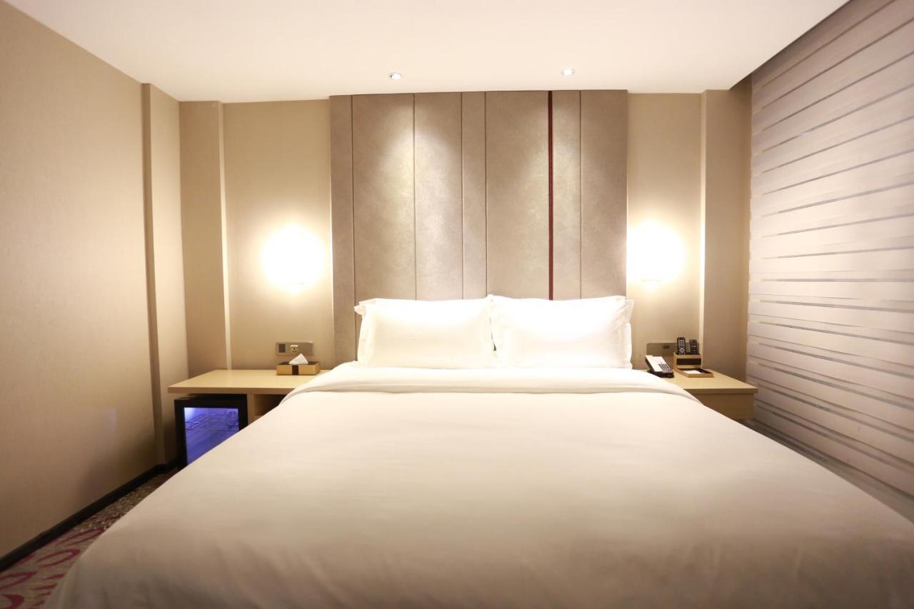 Lavande International Hotel Guangzhou Taikoo Hui Square Shipaiqiao Metro Station Branch - Free Shuttle Bus To Canton Fair Complex During Canton Fair Period & Free Vpn Internet Access Exterior photo